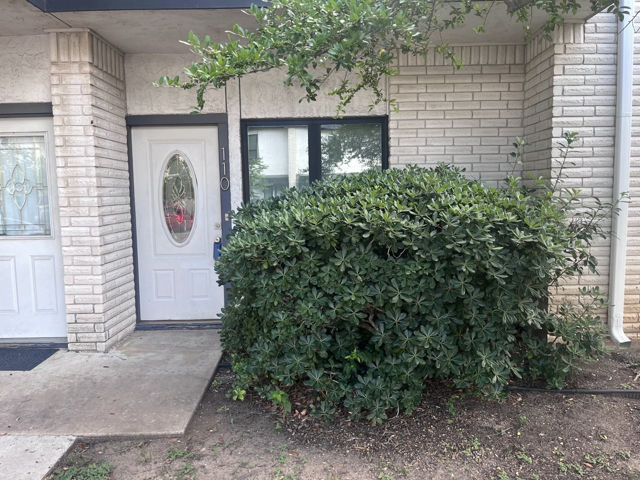 1307 Kinney Ave #110