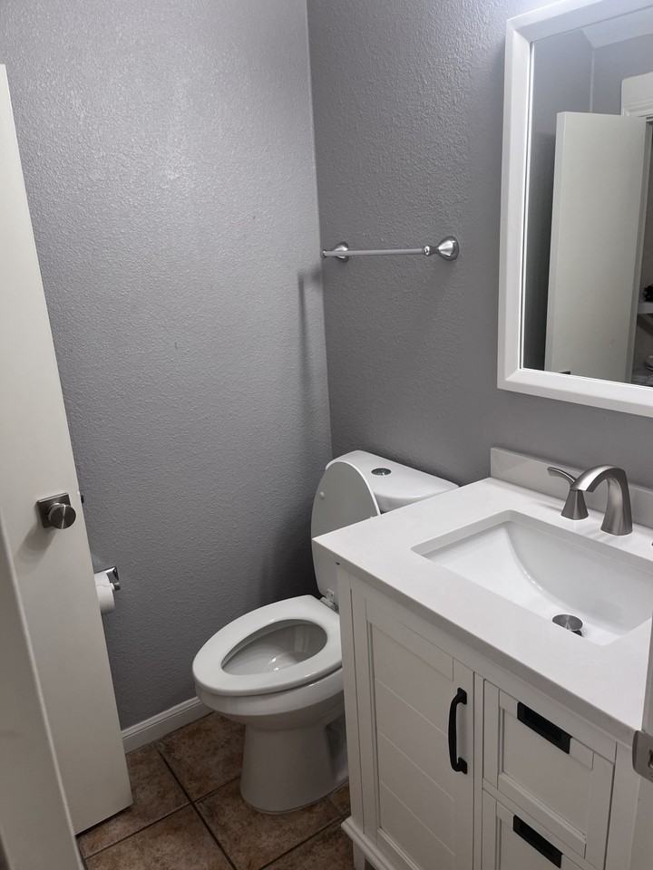 1307 Kinney Ave #110 - Photo 6 of 9