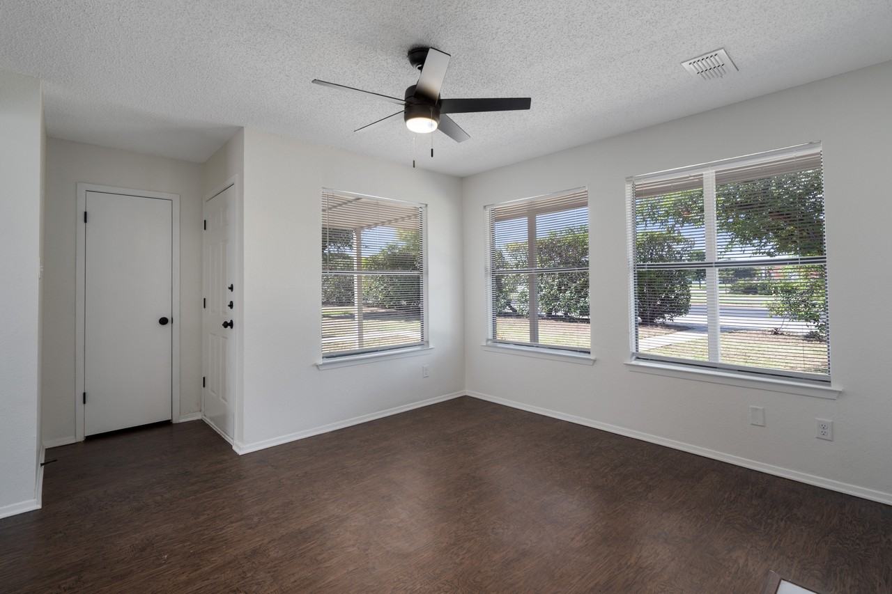 2909 W Slaughter Ln #B - Photo 6 of 50