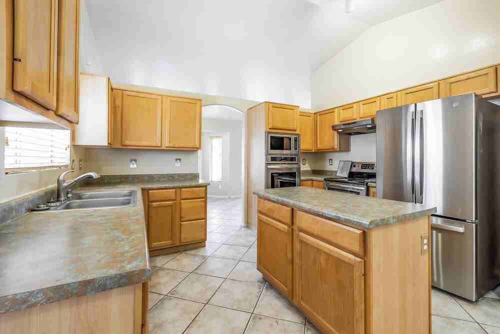 1662 W Campbell Ave - Photo 6 of 17