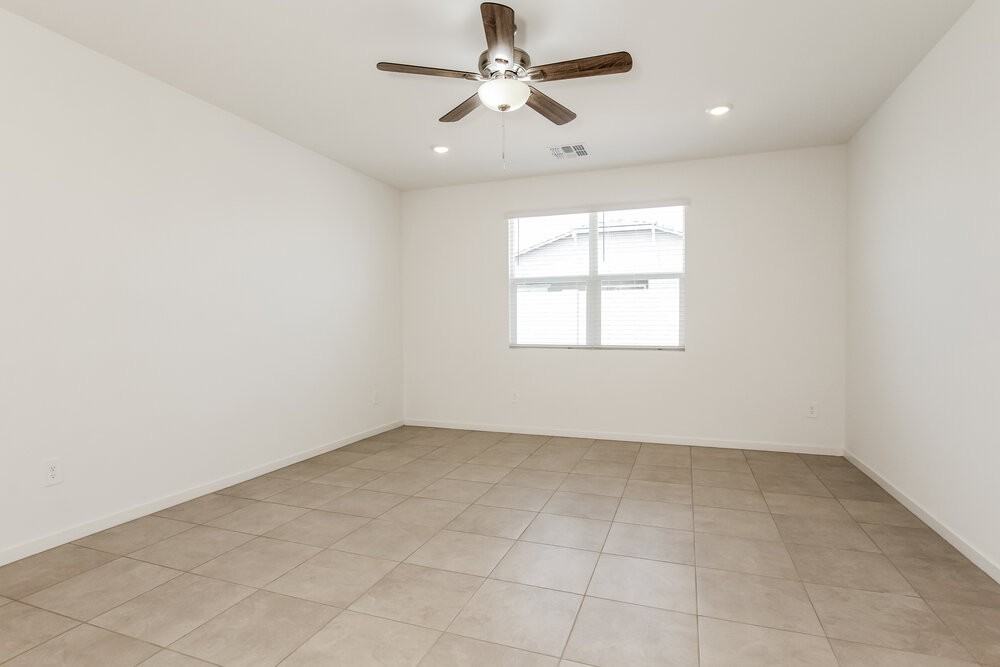 24404 W Grove St - Photo 6 of 16