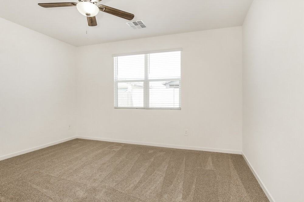 24404 W Grove St - Photo 7 of 16