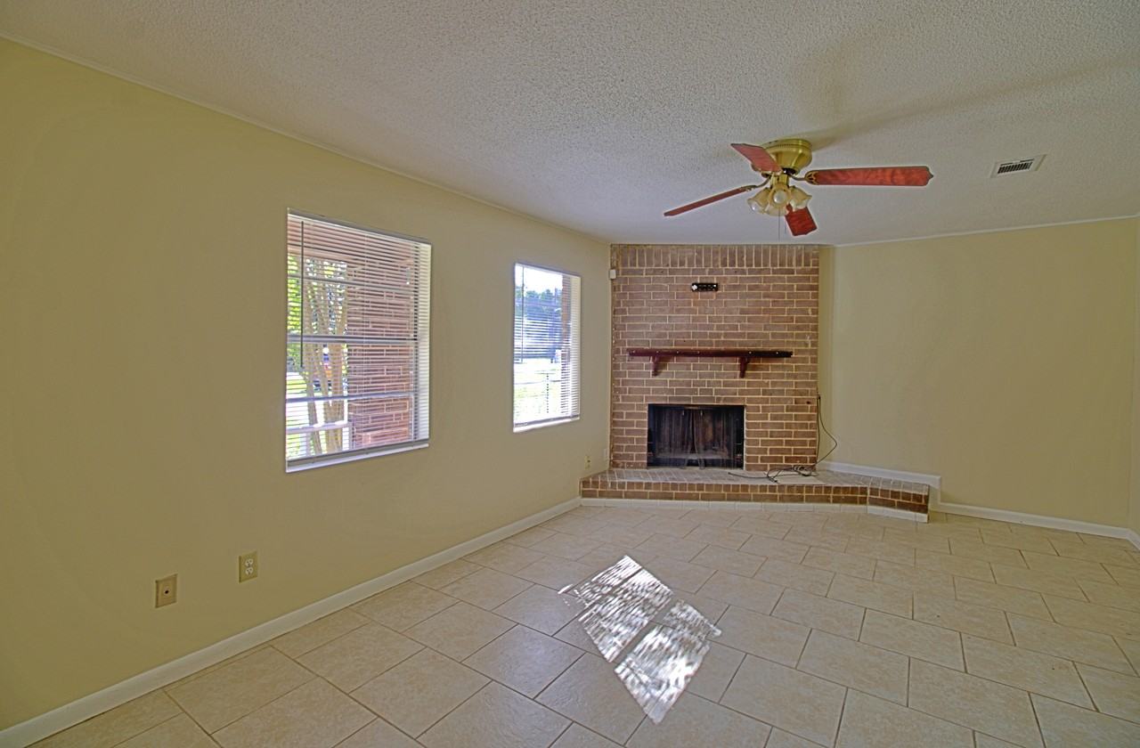 1040 Charles C Frasier Blvd #1 - Photo 4 of 20