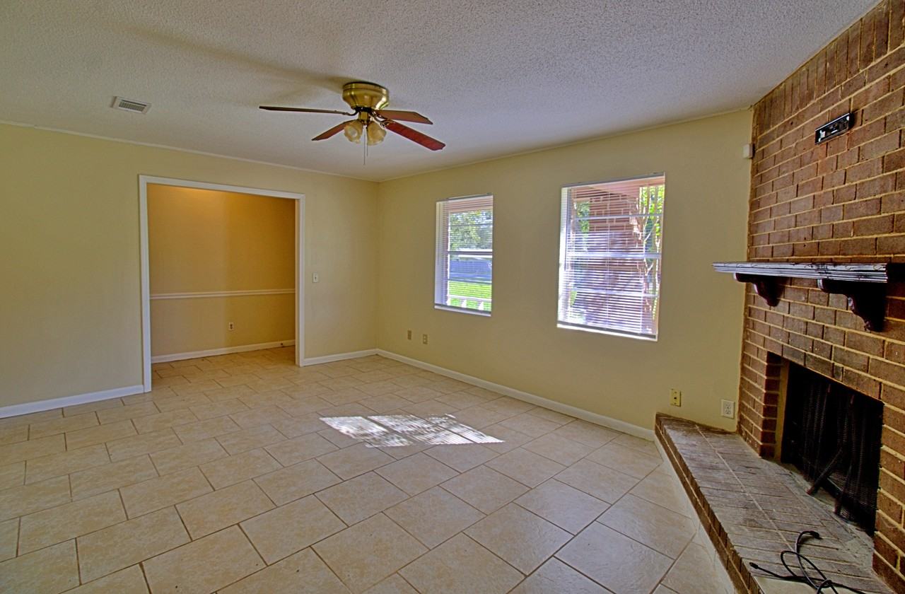 1040 Charles C Frasier Blvd #1 - Photo 5 of 20