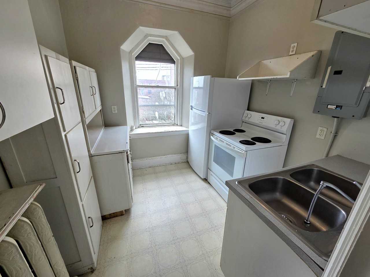 184 Germain St #4 - Photo 6 of 13