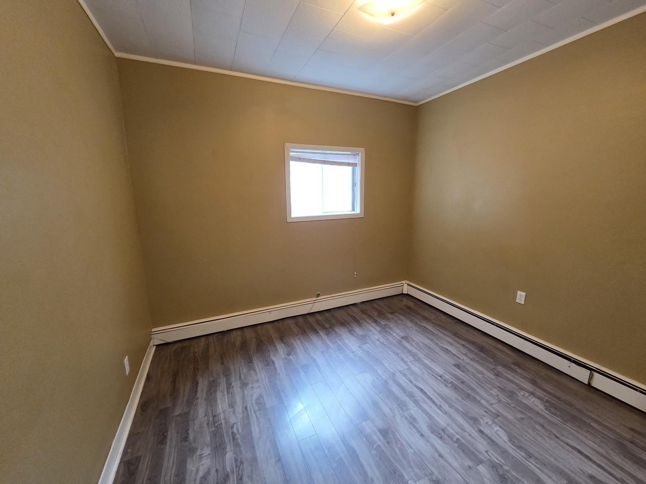 23 Paddock St #1 - Photo 5 of 8
