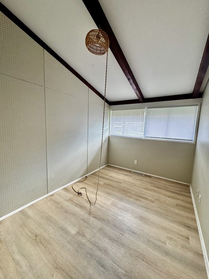 2515 Douglas Ave #1 - Photo 4 of 9