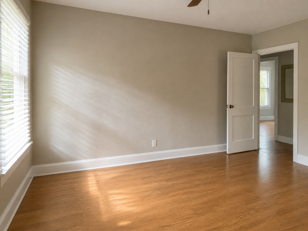 1605 Pearl St #B - Photo 3 of 17