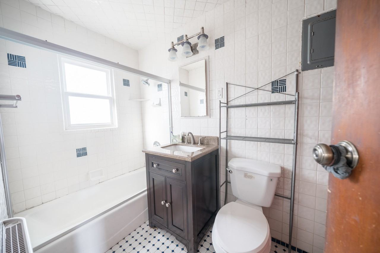 168 Elder Ave #1 - Photo 4 of 41