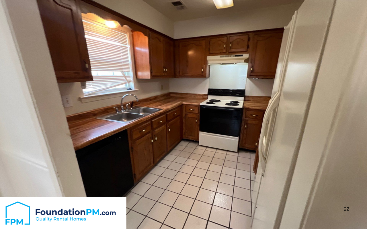 2485 Wellons Ave #1 - Photo 4 of 14