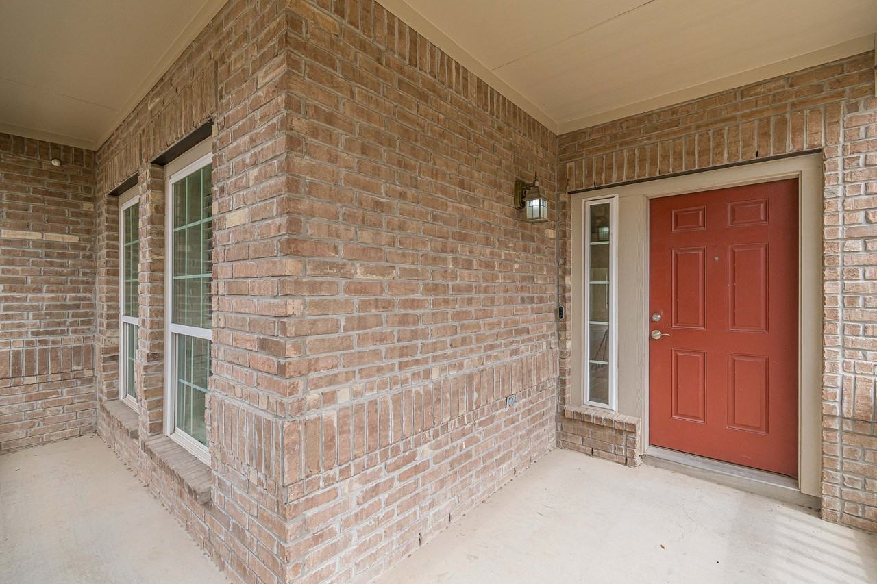 13803 Laramie Hl #1 - Photo 4 of 37