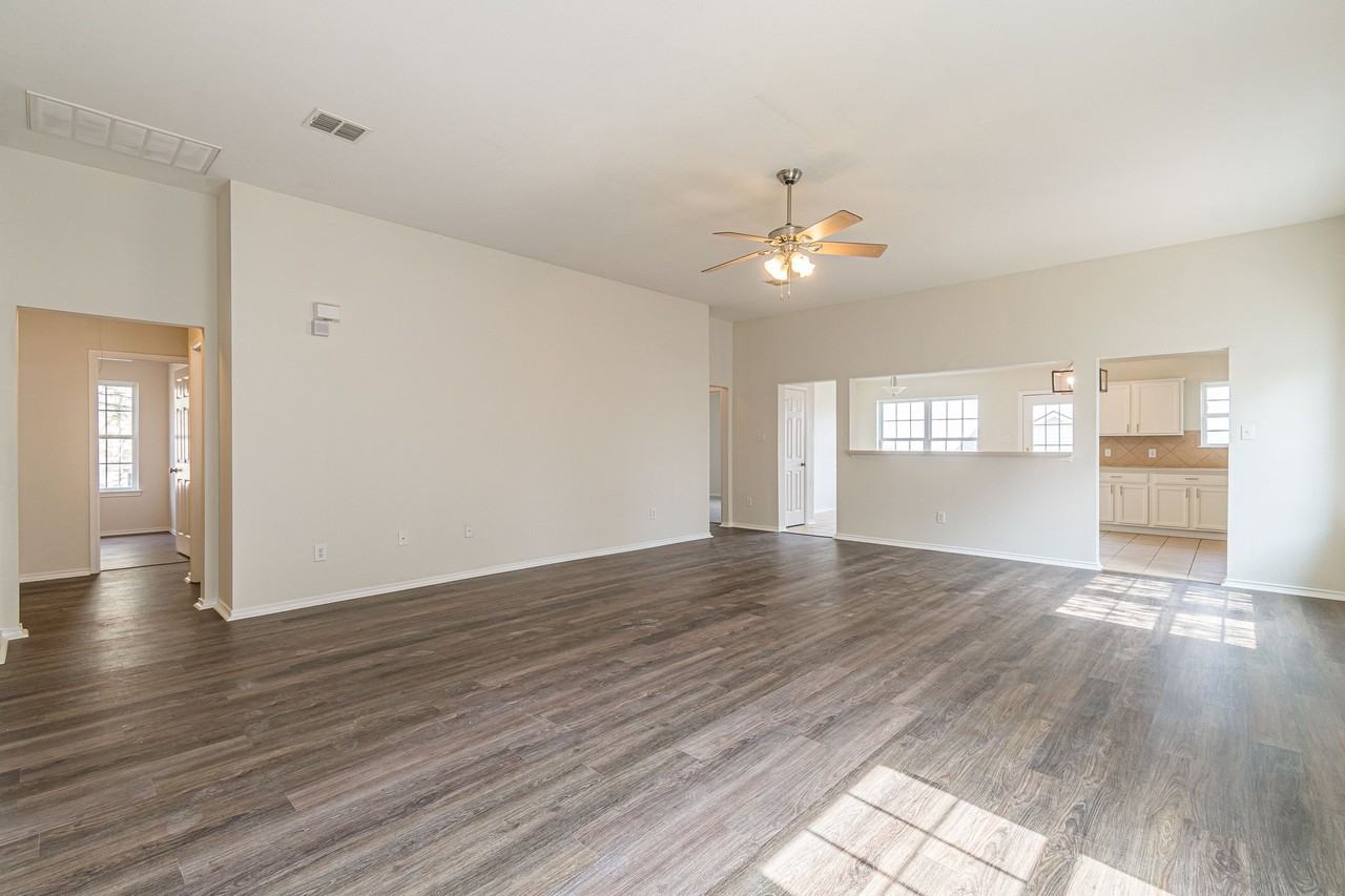 13803 Laramie Hl #1 - Photo 6 of 37