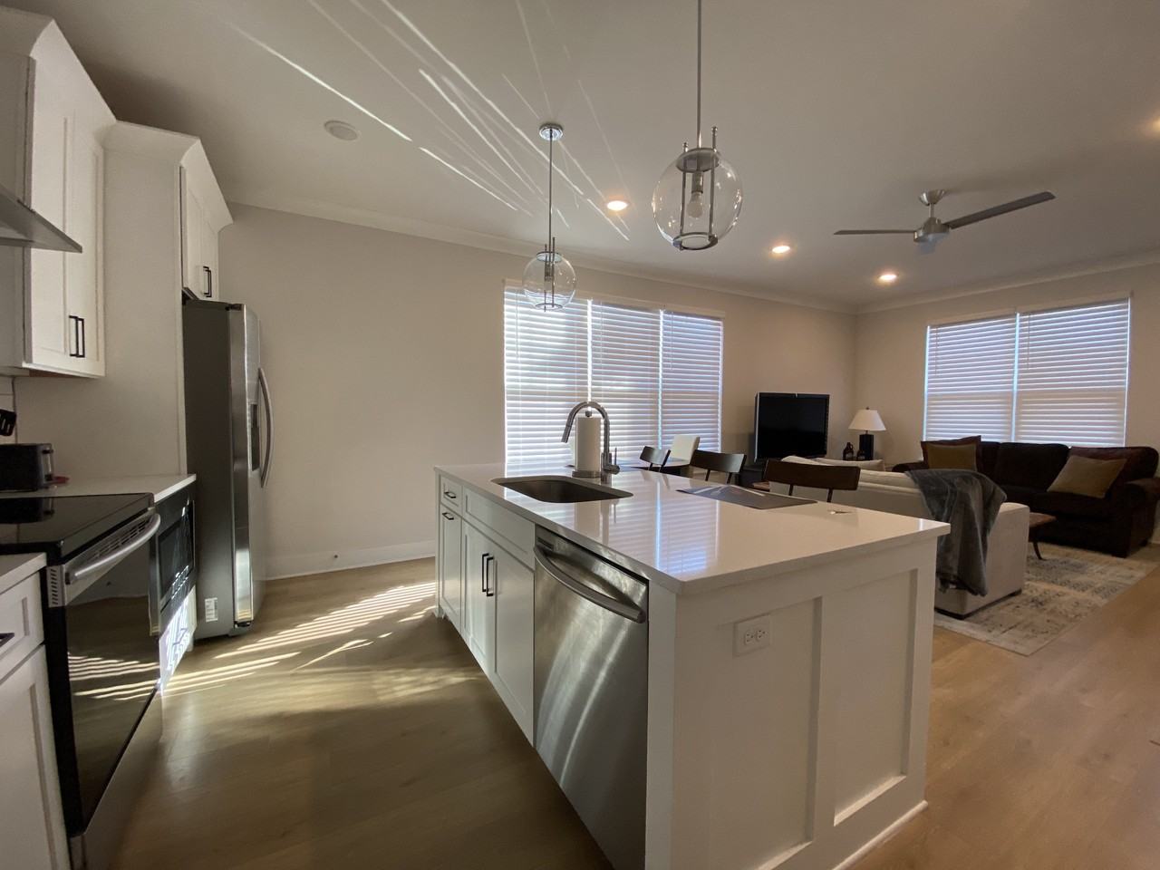 105 Duke St #6 - Photo 3 of 12