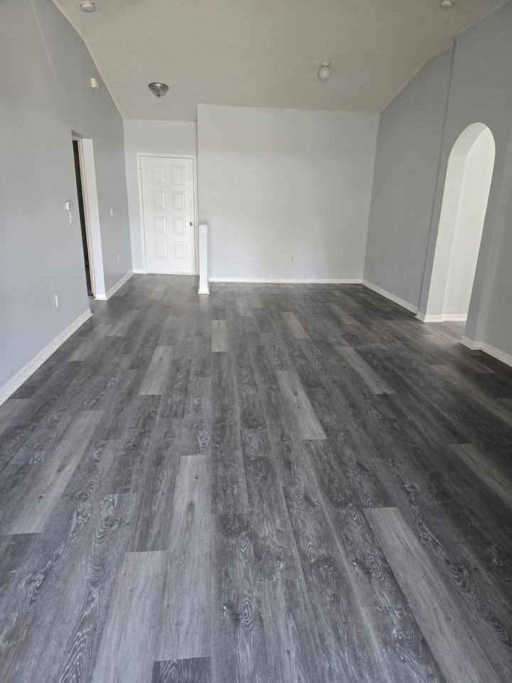 3126 Pine Top Dr #1 - Photo 2 of 9