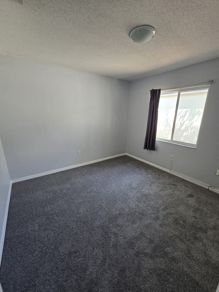 3126 Pine Top Dr #1 - Photo 7 of 9