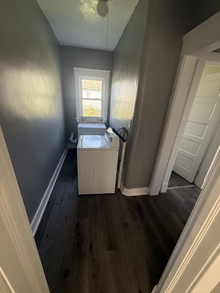10303 Sophia Ave - Photo 6 of 14