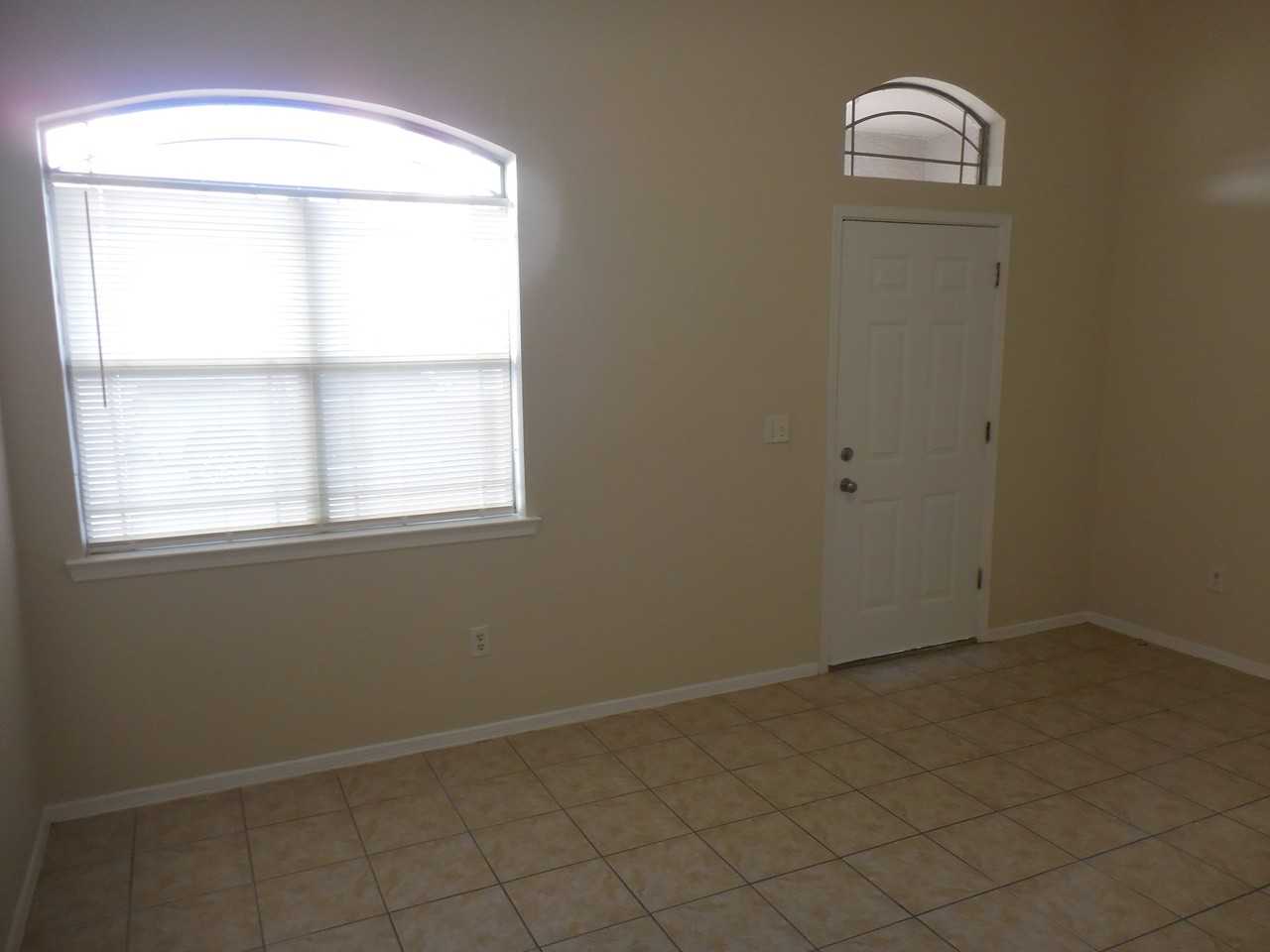 14741 Calhoun Dr #1 - Photo 6 of 35