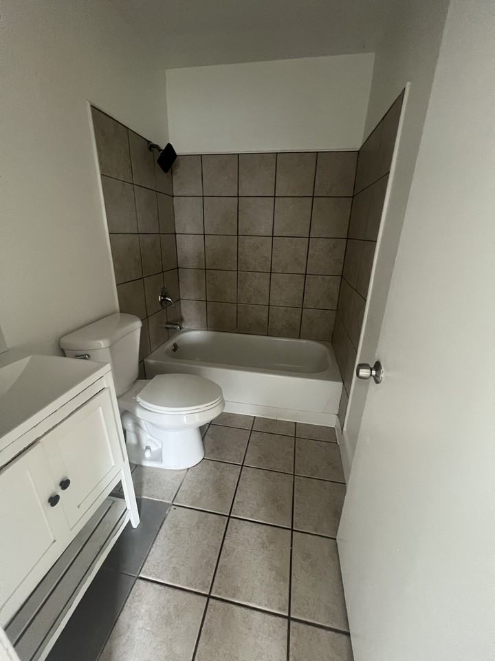 3965 Logan Ave #3 - Photo 6 of 9