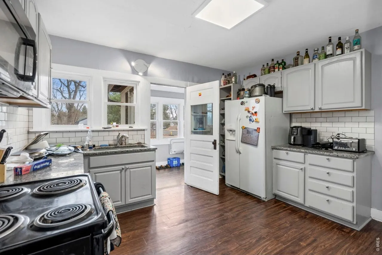 120 Garfield St #1 - Photo 4 of 17