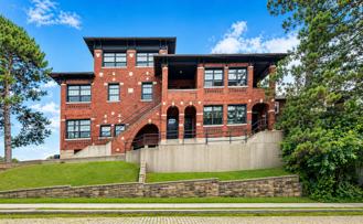 *** Large 3 & 4 Bedroom Apartments in Squirrel Hill * Pet Friendly * Sunroom, patios, spacious homes * Available Now *** - Photo 1 of 1