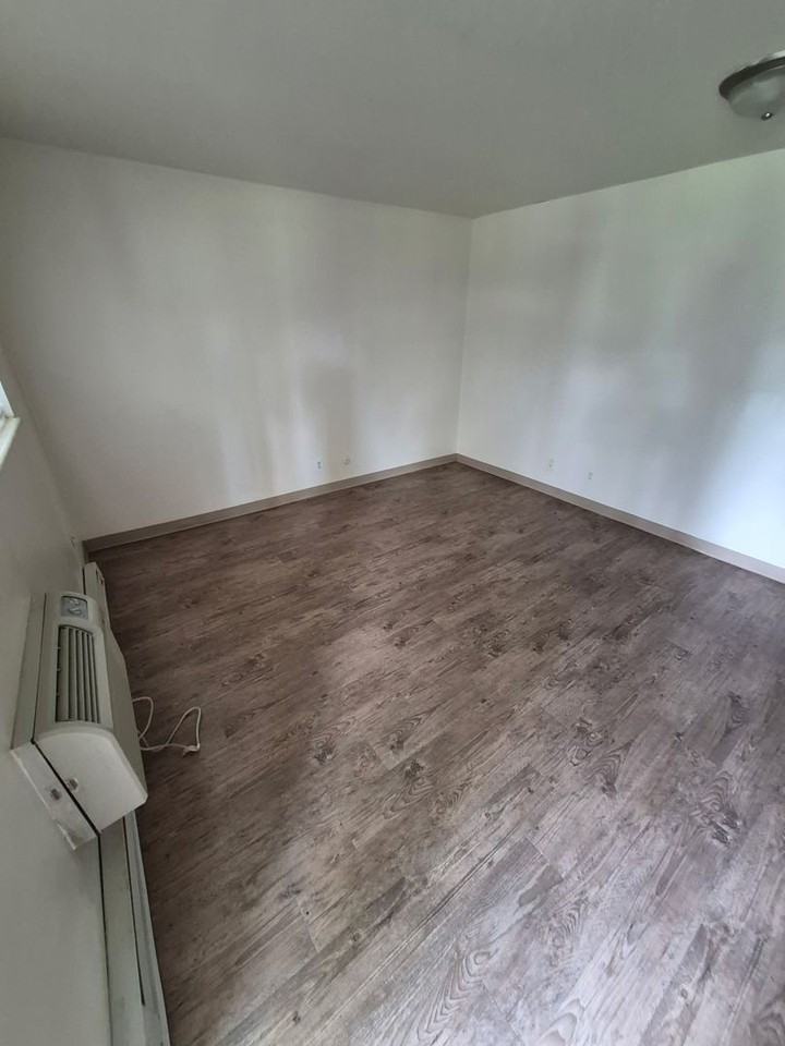 Park Manor - Photo 2 of 20