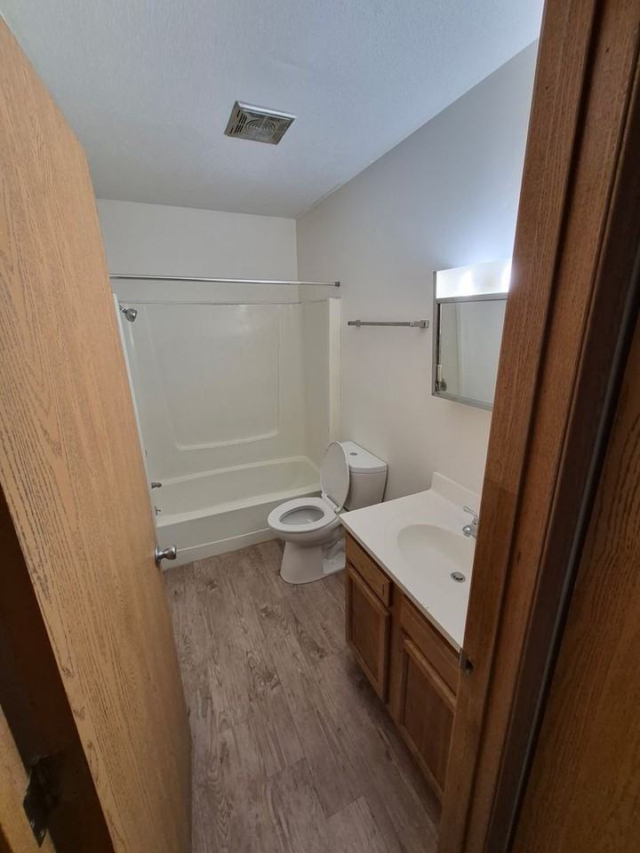 Park Manor - Photo 5 of 20