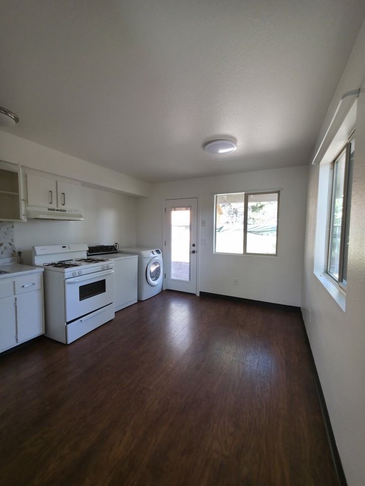 2714 N Izabel St #4 - Photo 2 of 7