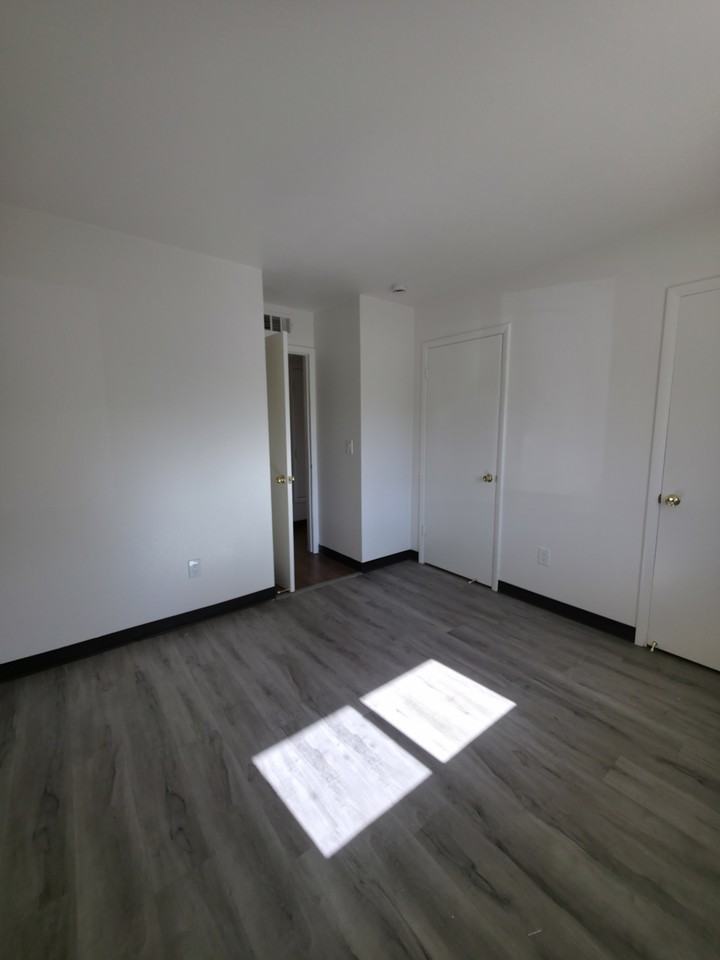 2714 N Izabel St #4 - Photo 7 of 7