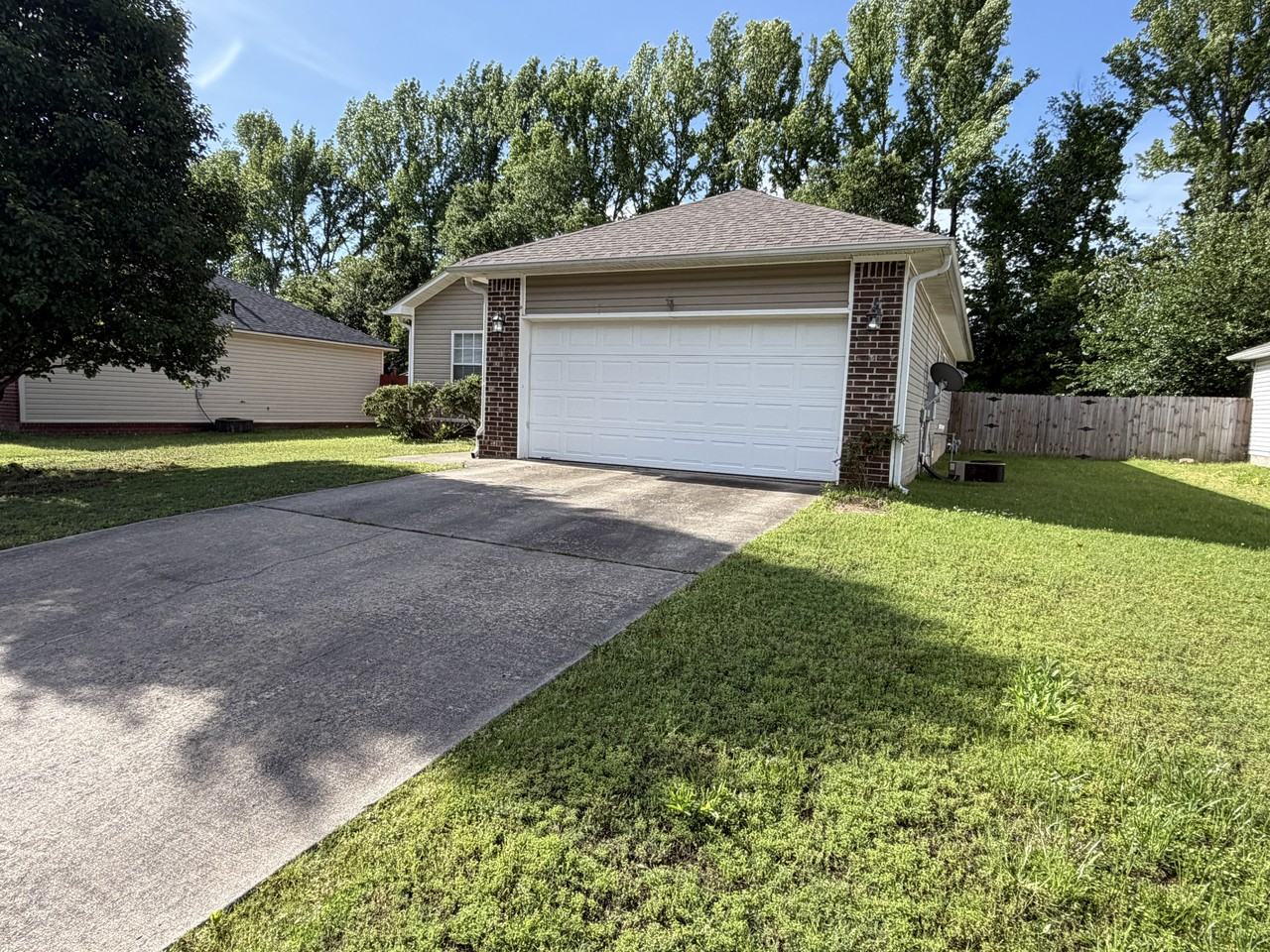 21 Weatherwood #1 - Photo 2 of 43