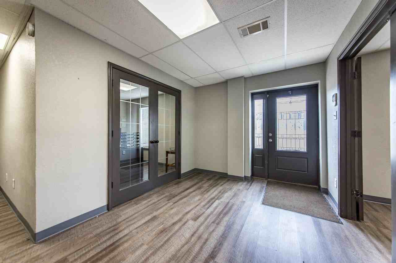403 S 2nd St #1 - Photo 4 of 18