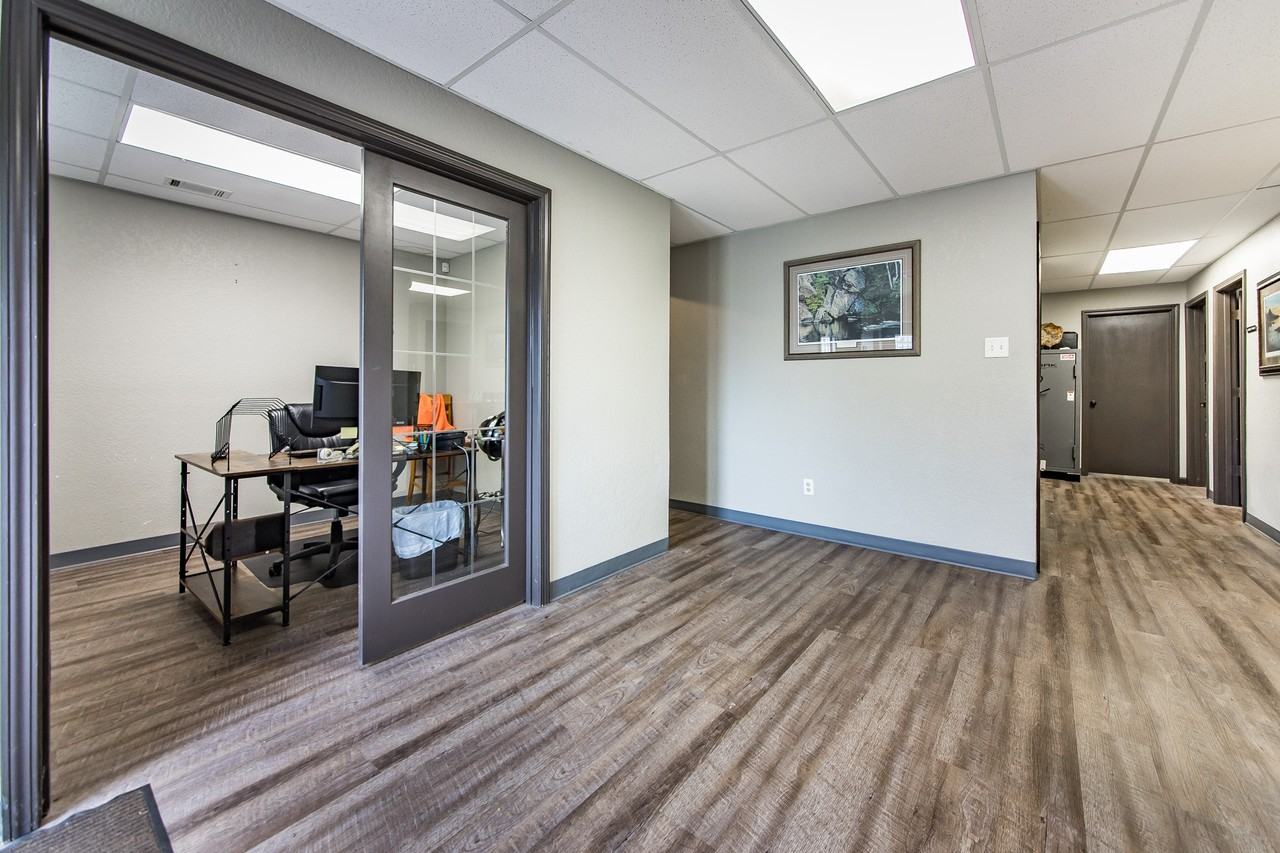 403 S 2nd St #1 - Photo 5 of 18