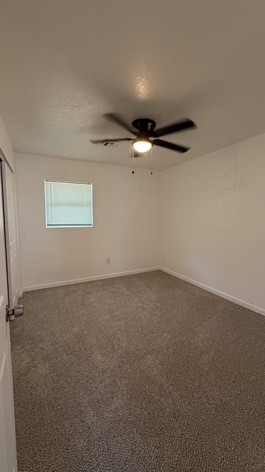 2815 Nw Lincoln Ave #1 - Photo 7 of 11