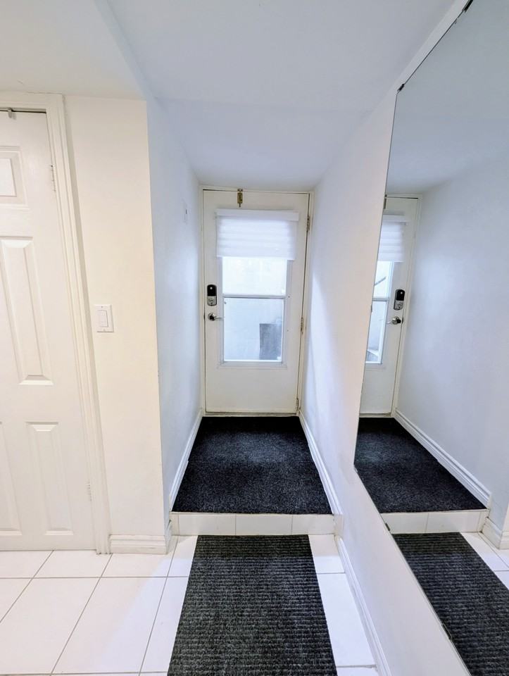 186 Gladstone Avenue #1B - Photo 2 of 16