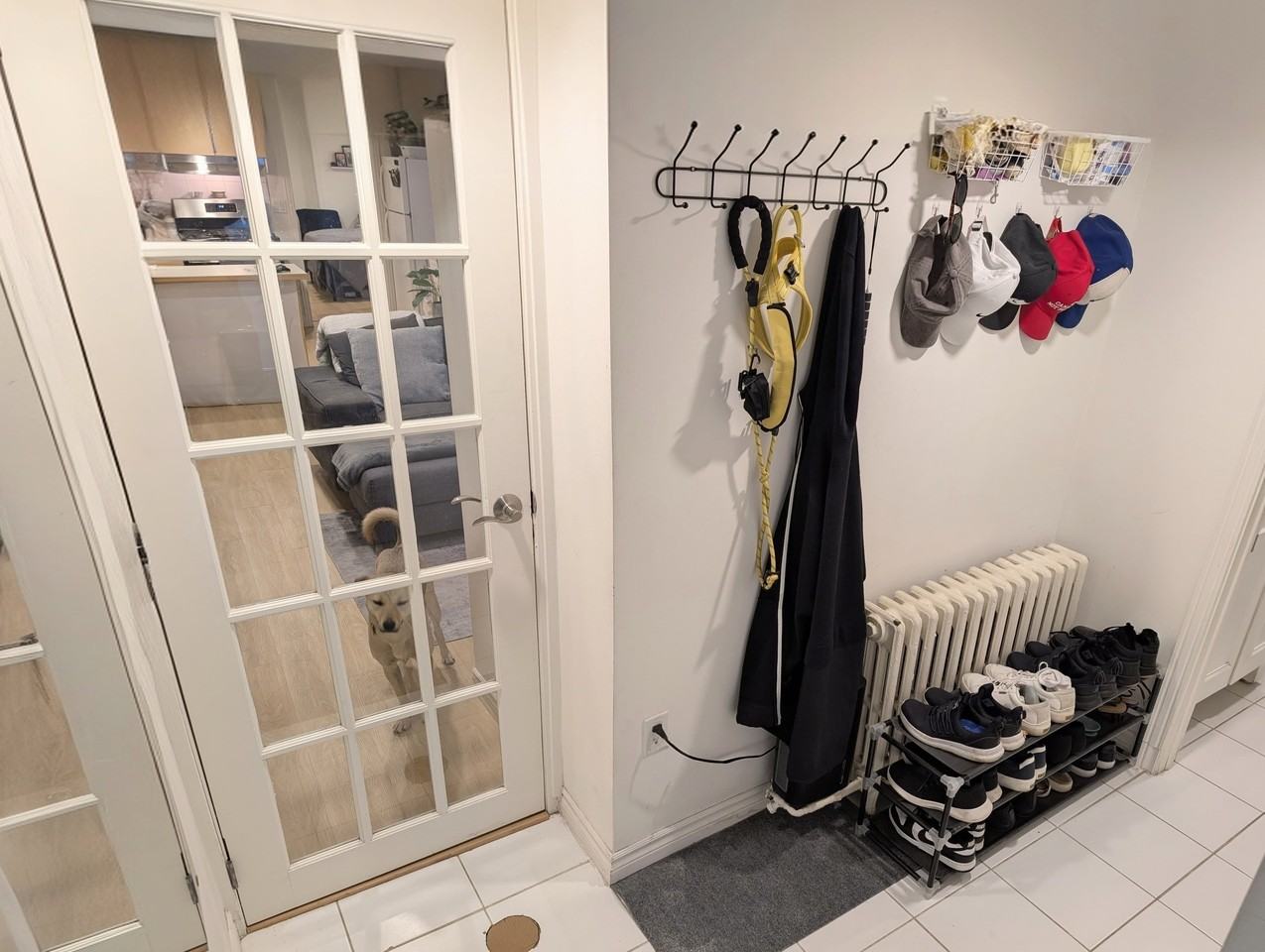 186 Gladstone Avenue #1B - Photo 3 of 16