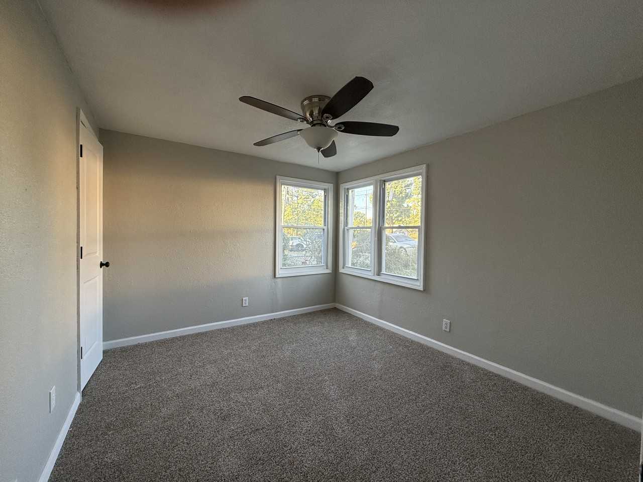 2753 N 34th St #1 - Photo 3 of 18