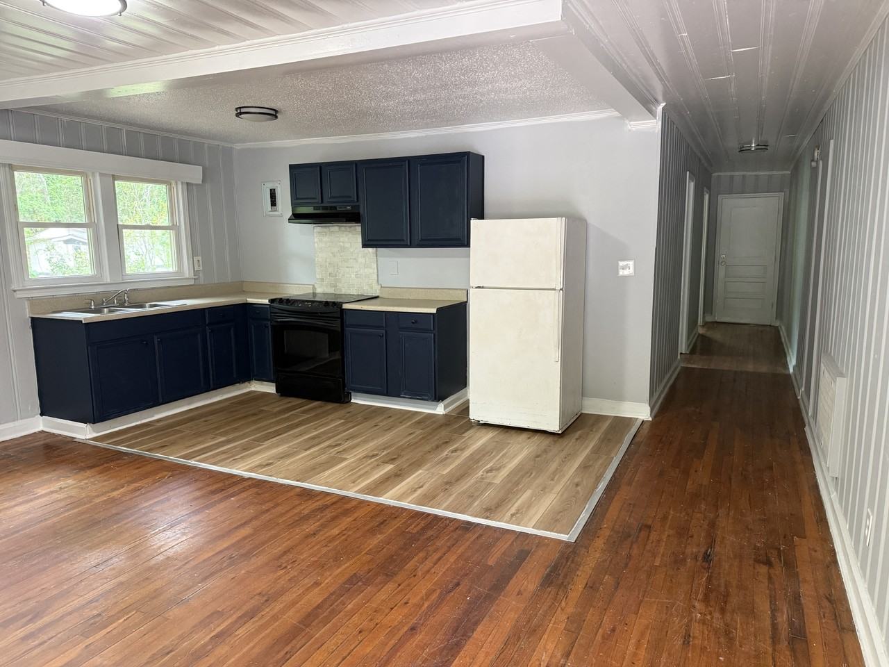 1307 Hemingway St #A - Photo 2 of 6