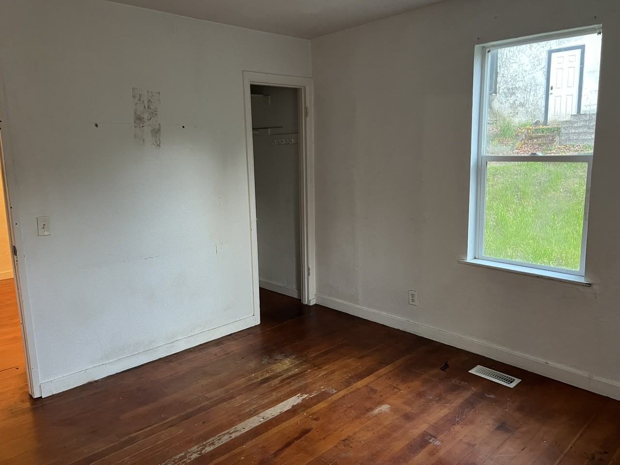 1329 Sherman Ave #1 - Photo 6 of 10