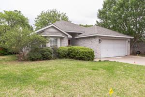 featured image of 366 Dalhart Dr #1