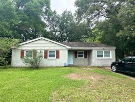4077 Lancewood Dr S - Photo 1 of 1