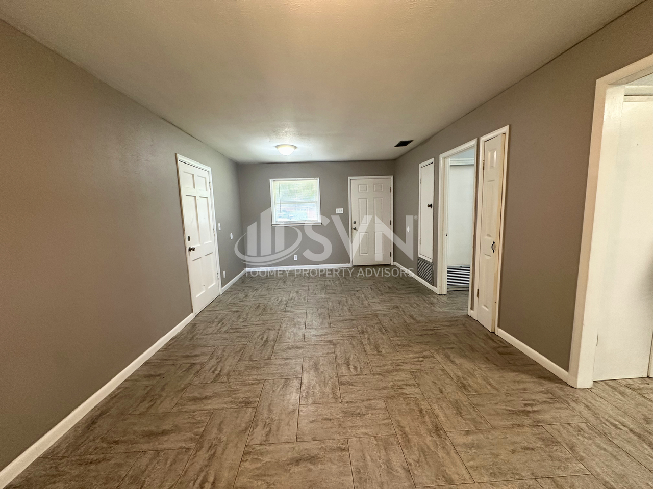 4077 Lancewood Dr S - Photo 6 of 30