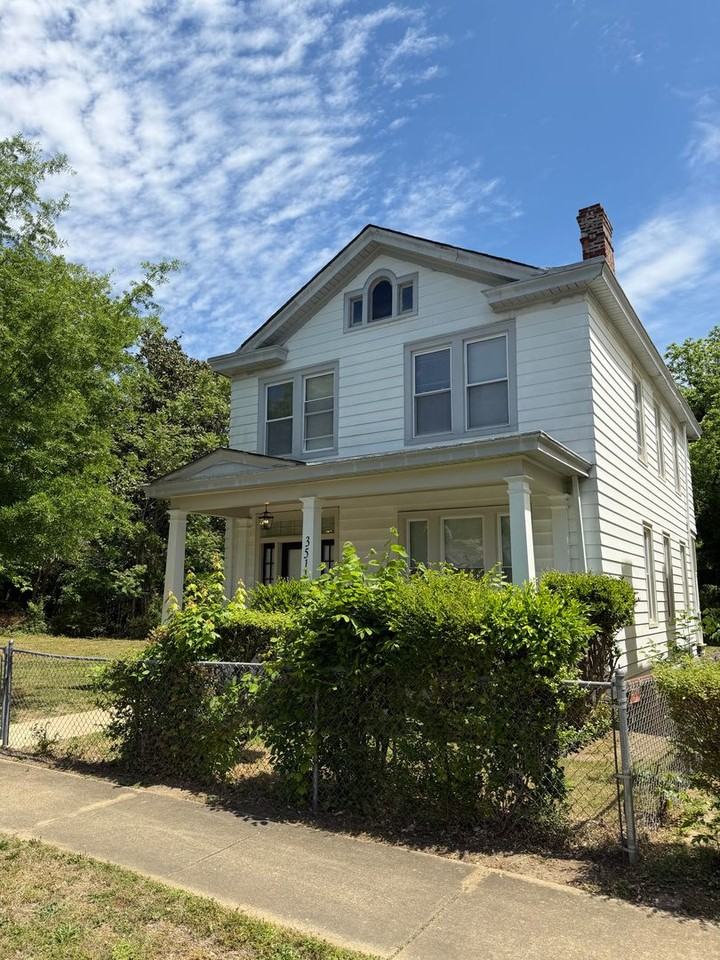 3511 1st Ave - Photo 2 of 50