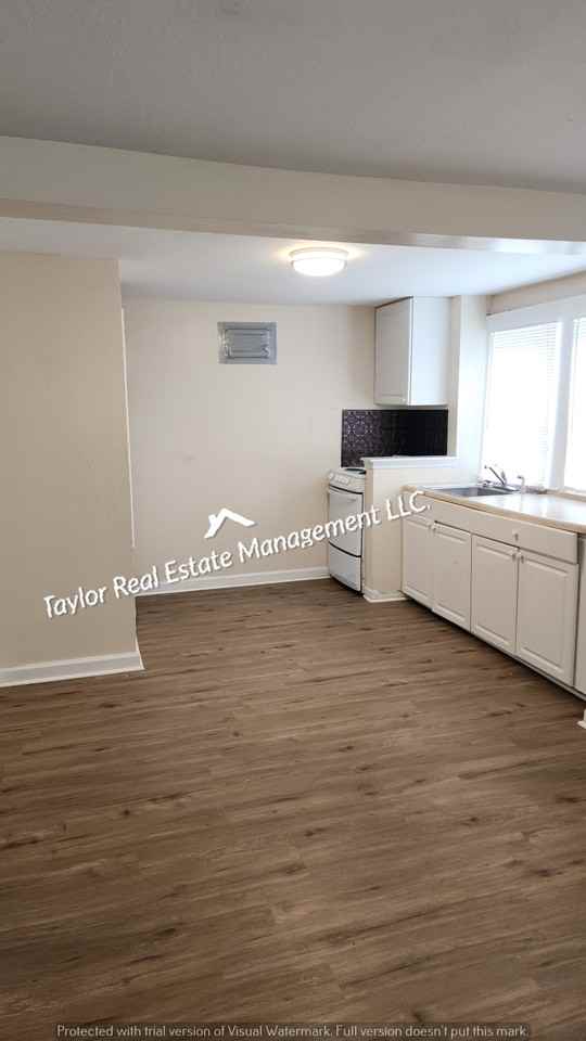 315 Simpson St #2