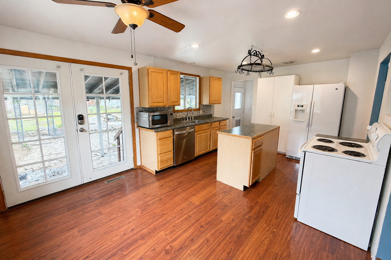1618 E Maple Ave #1 - Photo 3 of 10