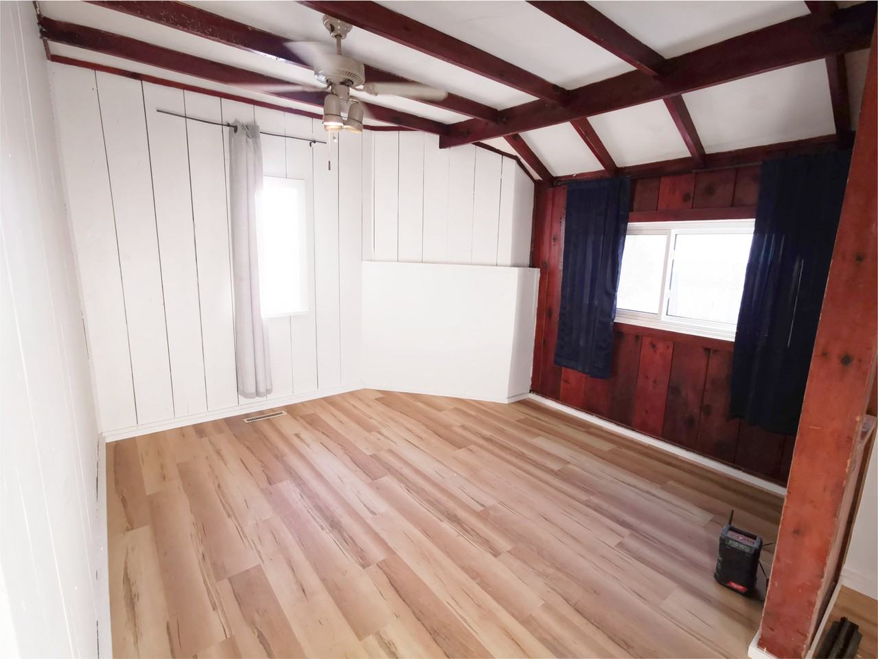710 8th St E - Photo 2 of 10