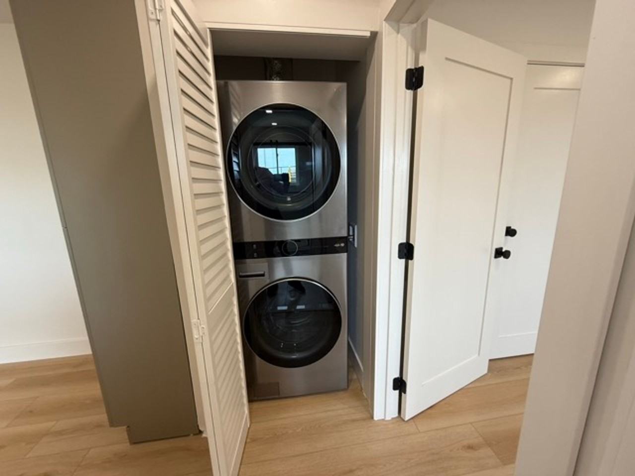 One Ocean Residences - Photo 7 of 9