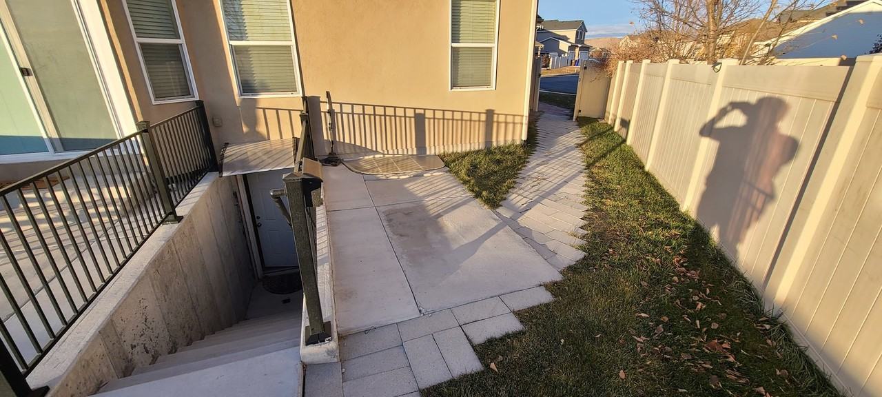 1182 E Searle Ln #1 - Photo 3 of 15