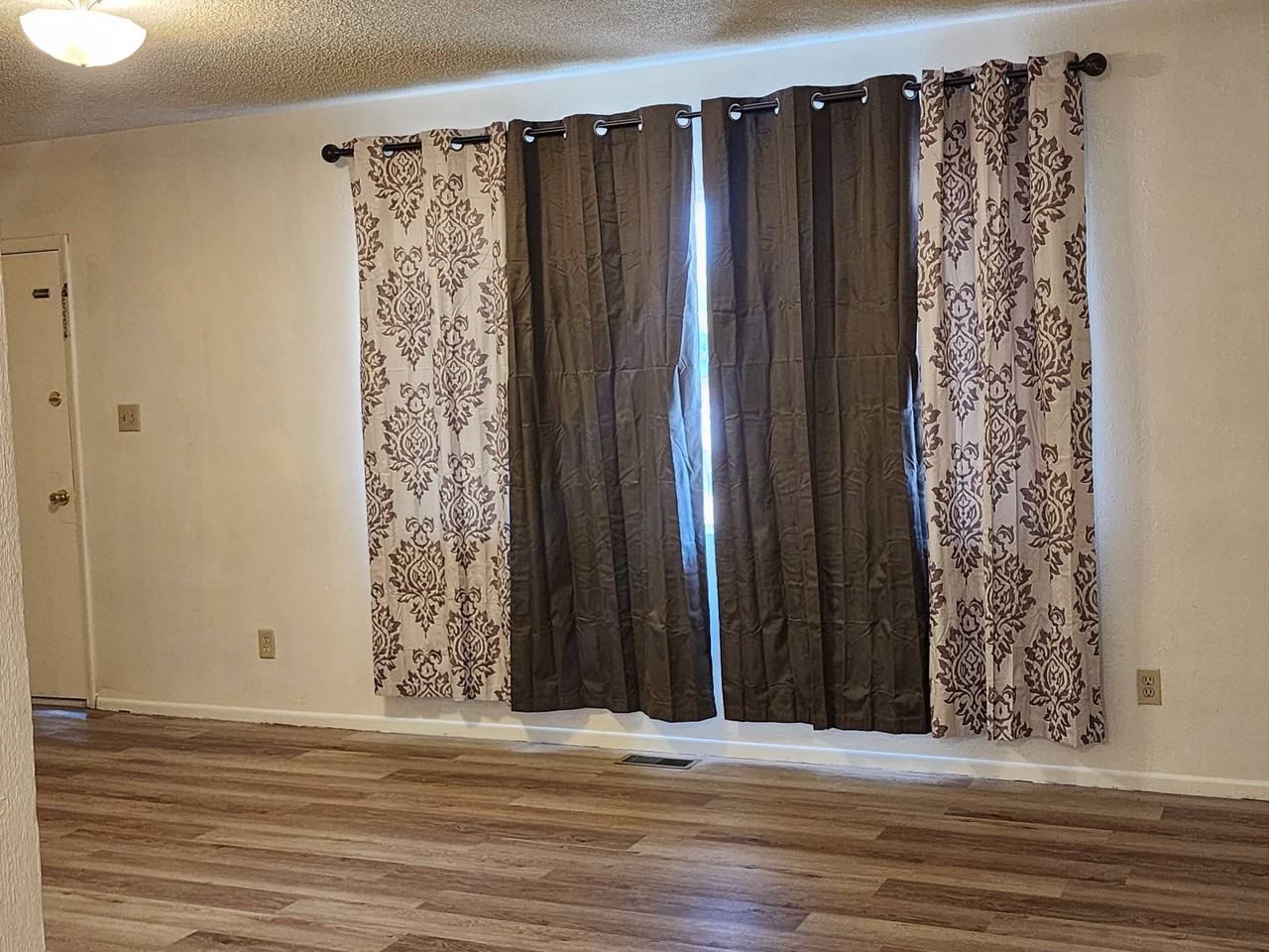 271 W Parkview Dr #B - Photo 3 of 9