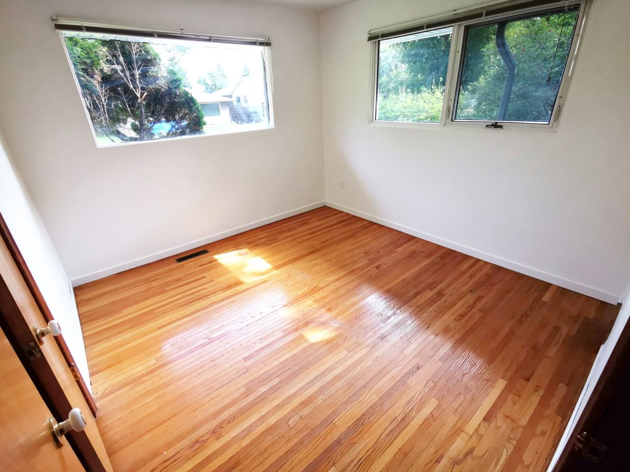 517 22nd St E - Photo 2 of 12