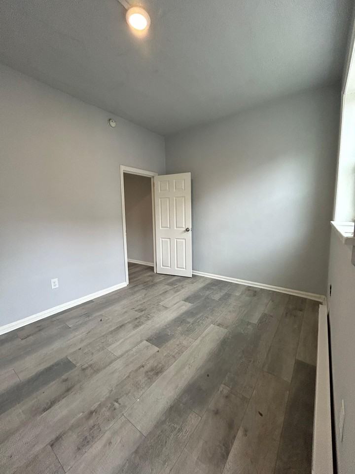 1671 Orthodox St #1F - Photo 7 of 11