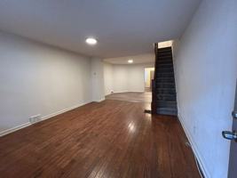 featured image of 718 E Thayer St #1